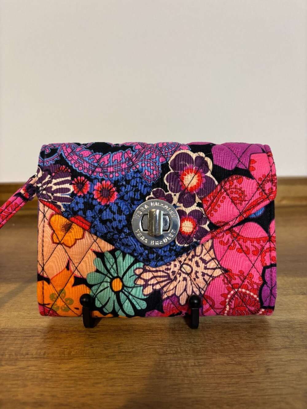 Vera Bradley Floral Fiesta Pink Purple Quilted Your Turn Smartphone Wristlet